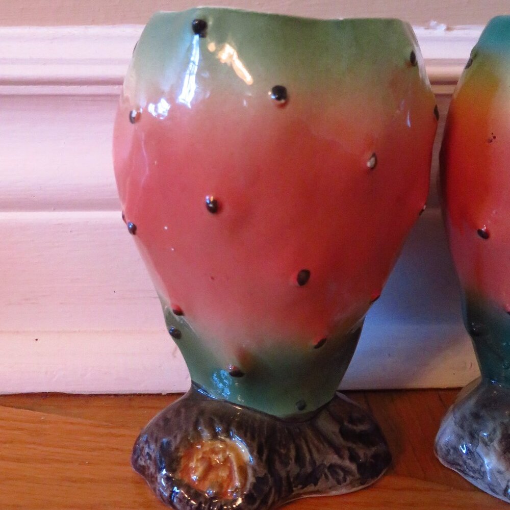 Vintage ceramic prickly pear cups from falcon 1970 Il Falco, Made in Italy